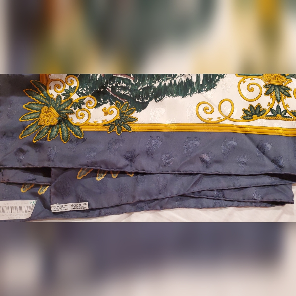 Merry Christmas Make Offer on Authentic HERMÈS Carre 90 Silk Scarf Joies d' H.